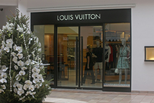 Louis Vuitton (Sbh), Shop in St Barts