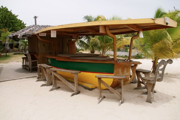 Caribbean Bars: Elvis' Beach Bar (Anguilla)